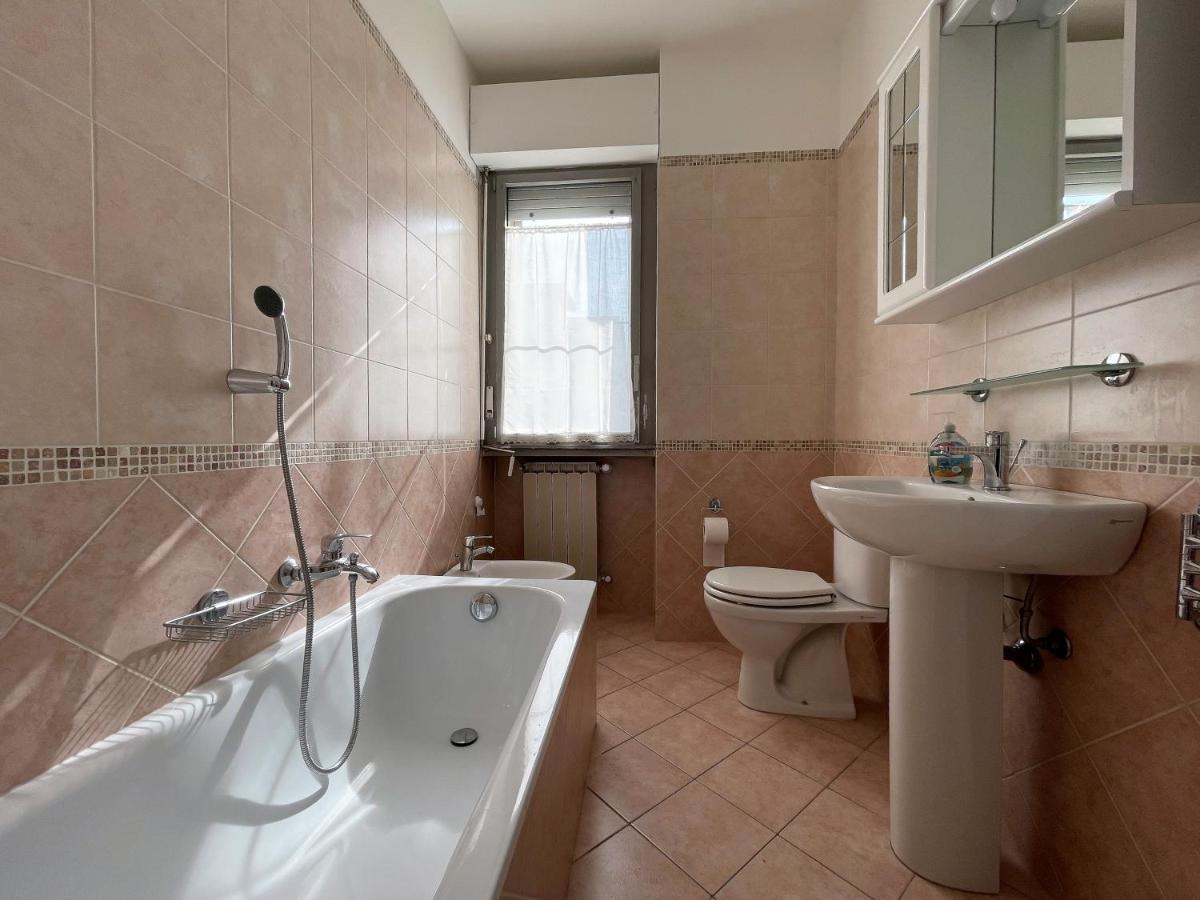 Stefano'S Guests House: 2 Bedrooms & Parking In Viareggio Buitenkant foto