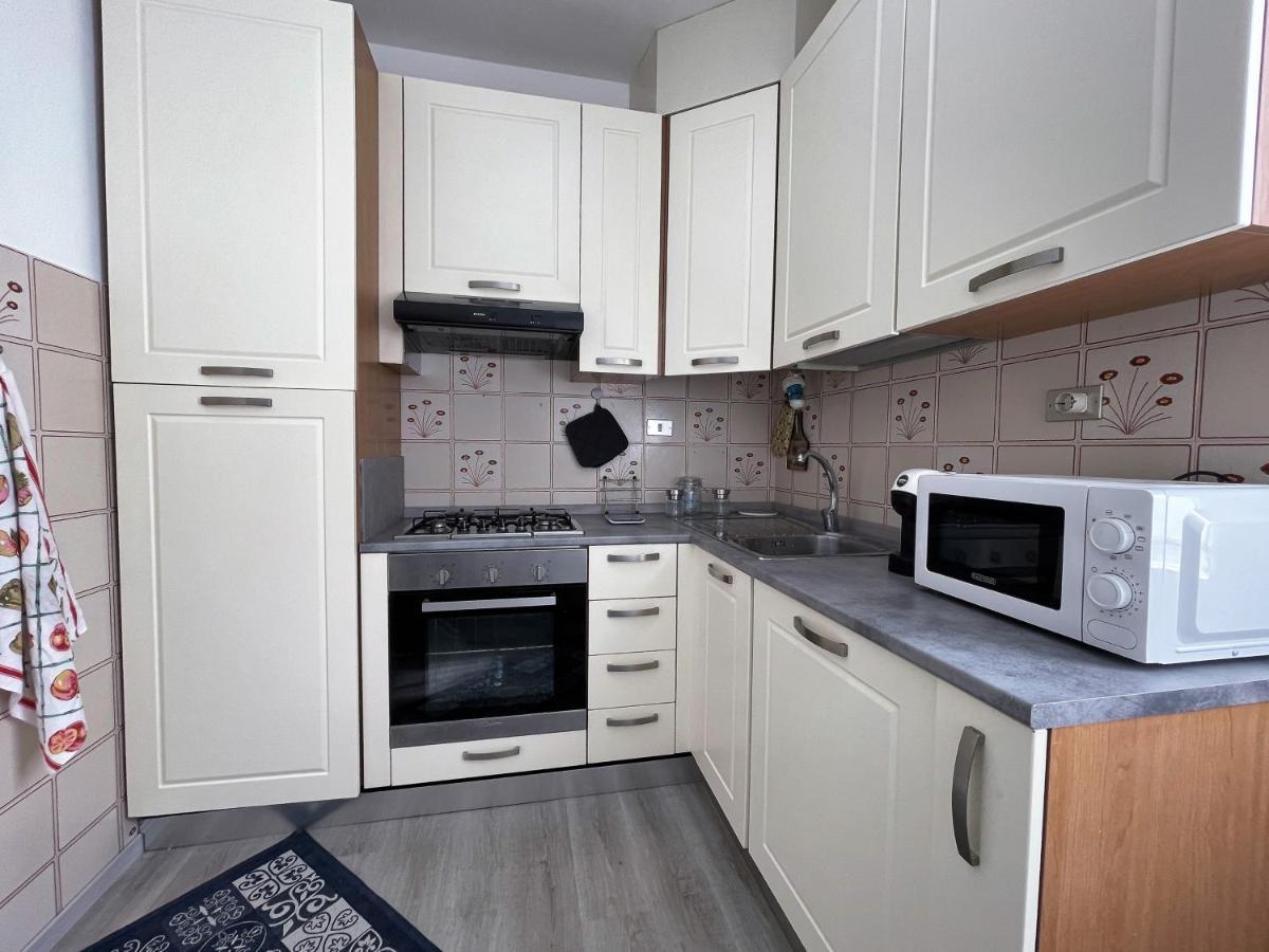 Stefano'S Guests House: 2 Bedrooms & Parking In Viareggio Buitenkant foto